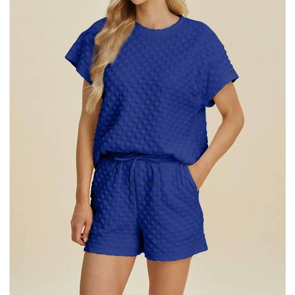 NEW DOUBLE TAKE sleek texture t-shirt and shorts set in royal blue - Picture 3 of 5